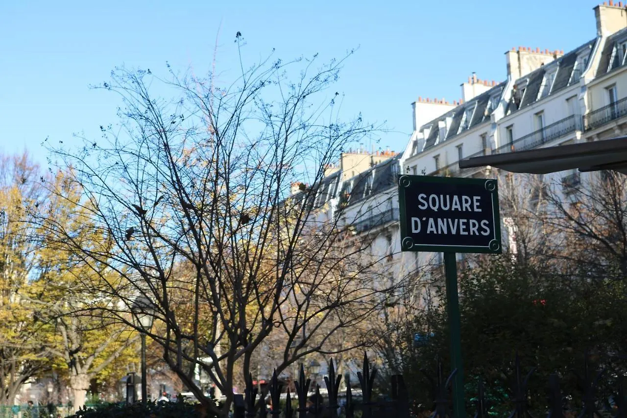 Bright And Newly Renovated 2 Bedroom Apartment, Hip & Paris, Montmartre-opera Parigi